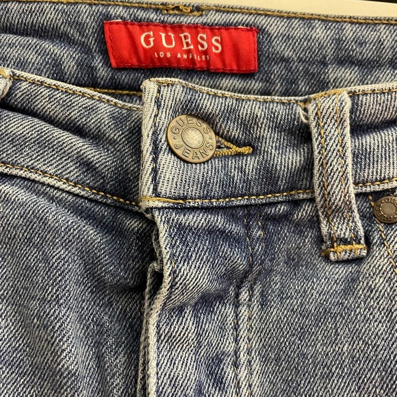 Guess Jeans - Picture 2 of 5